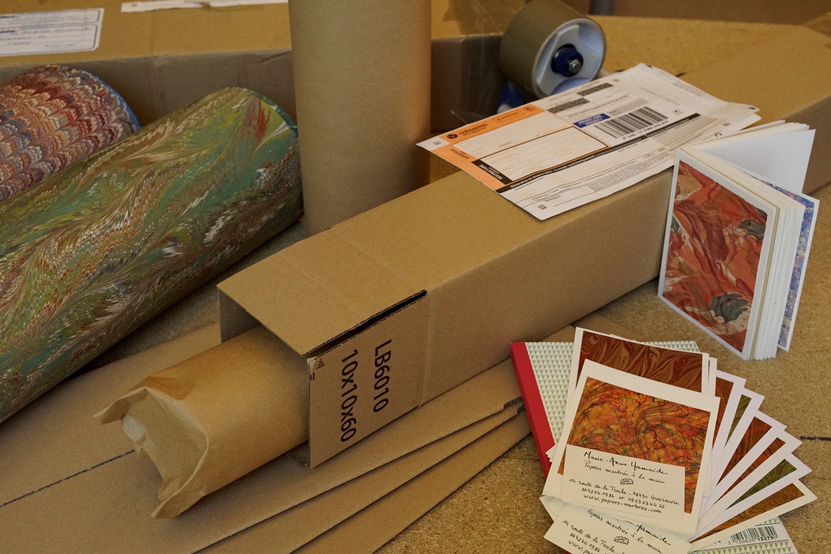 Emballage_des_papiers-paper_packaging_(Large)